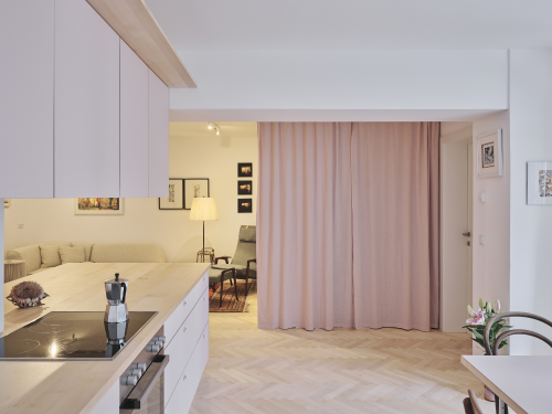 Alexander und Stephanie Topf sind die Richtigen, wenn es um kluge Eingriffe in bestehende Räume geht.Wie gut sie das können, beweist ihre wundersame Verwandlung einer kleinen Innsbrucker Wohnung.